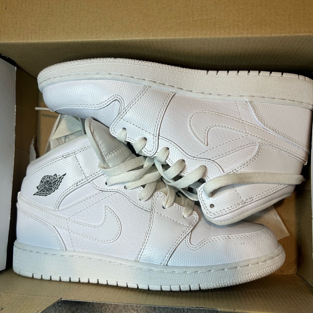 Jordan Air 1 Mid White